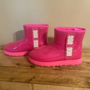 UGG Classic Clear Mini Boot Women’s Size 7 Pink Taffy